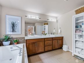 502 S 187th Lane, Burien WA 98148