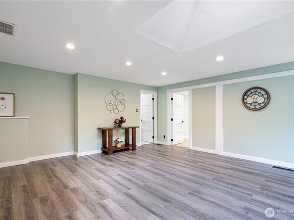 16942 150th Avenue SE, Renton WA 98058