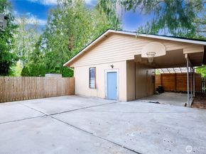 16942 150th Avenue SE, Renton WA 98058