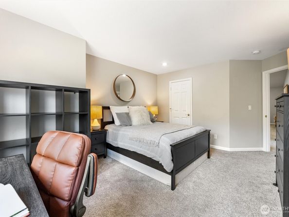 909 Pike St NW, Auburn WA 98001