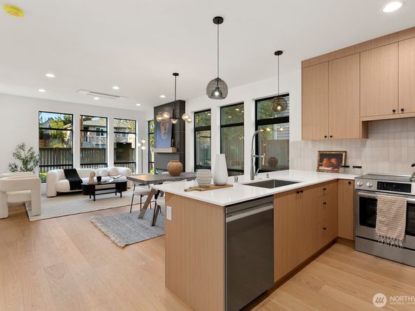 2037 NW 61st Street A, Seattle WA 98107