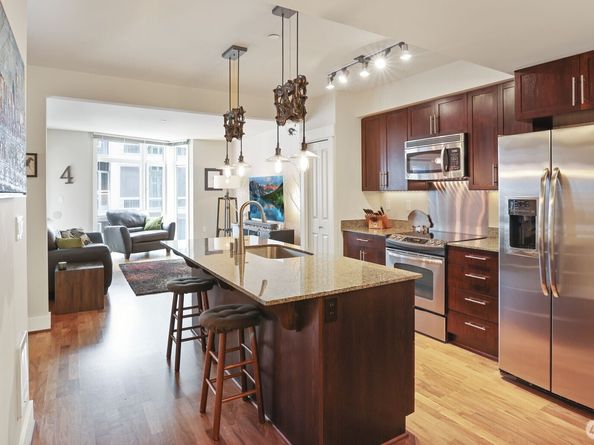 699 John Street 513, Seattle WA 98109