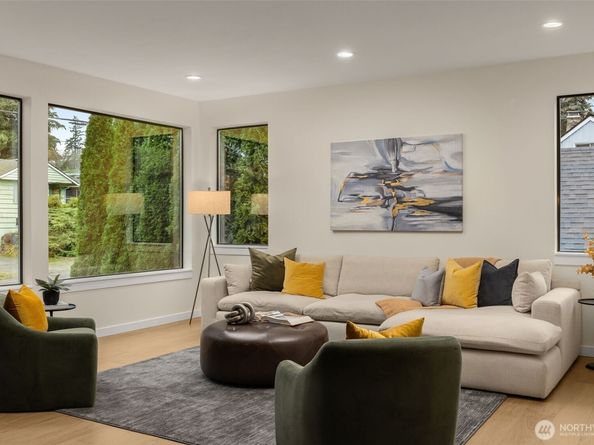 3633 NE 120th Street, Seattle WA 98125