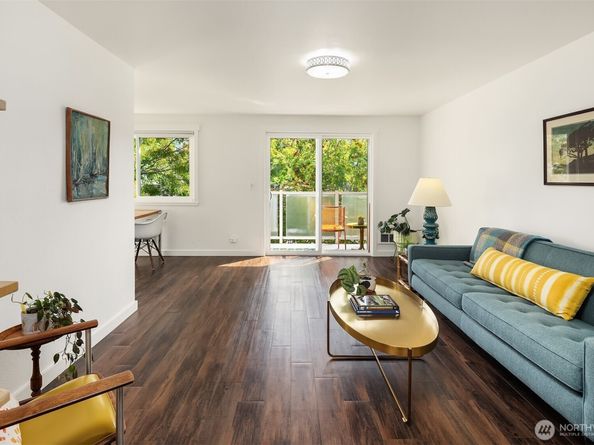 8701 35th Avenue NE 9, Seattle WA 98115