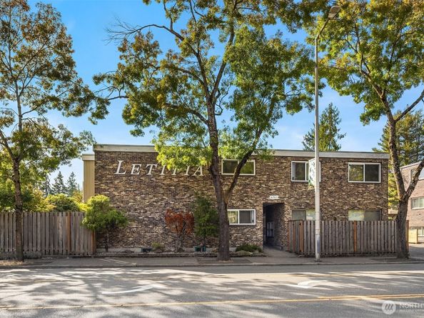 8701 35th Avenue NE 9, Seattle WA 98115