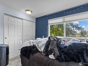 1227 S 238th Lane 801, Des Moines WA 98198