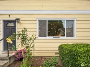 14606 NE 51st Street C7, Bellevue WA 98007