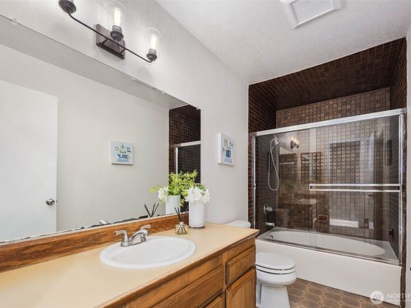 14606 NE 51st Street C7, Bellevue WA 98007