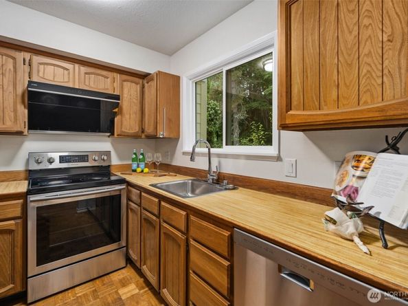 14606 NE 51st Street C7, Bellevue WA 98007