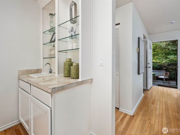14606 NE 51st Street C7, Bellevue WA 98007
