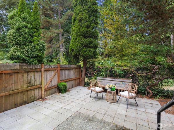 14606 NE 51st Street C7, Bellevue WA 98007