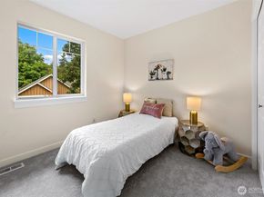 7886 148th Court NE, Redmond WA 98052