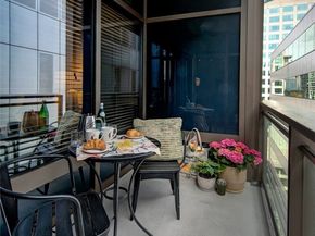 1000 1st Avenue 1903, Seattle WA 98104