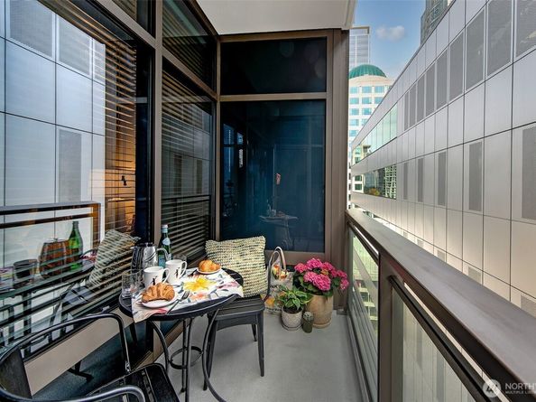 1000 1st Avenue 1903, Seattle WA 98104