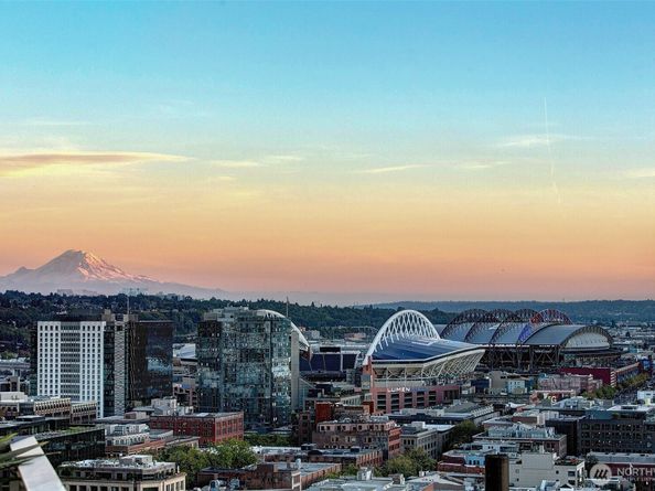 1000 1st Avenue 1903, Seattle WA 98104