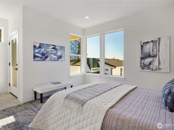 9011 14th Avenue SW, Seattle WA 98106