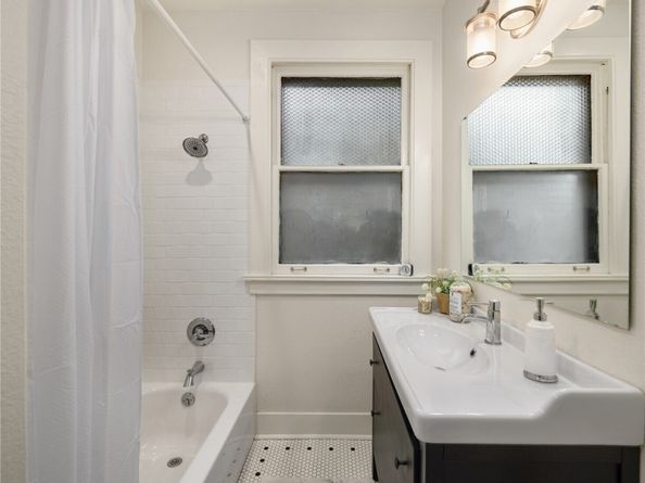 904 E Miller Street 2, Seattle WA 98102