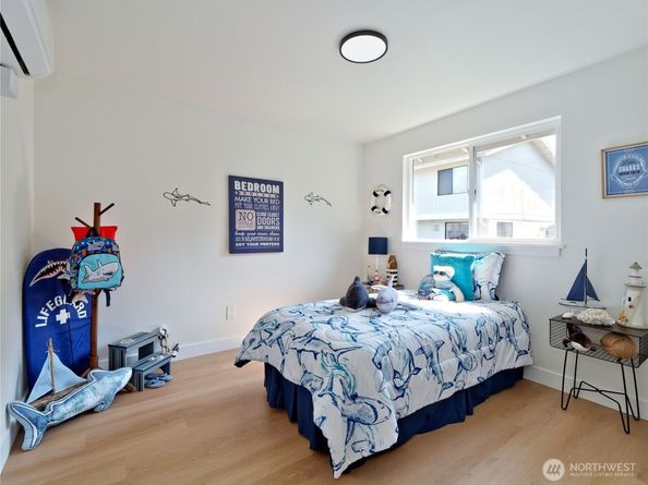 1709 SW Graham Street, Seattle WA 98106