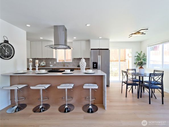 1709 SW Graham Street, Seattle WA 98106