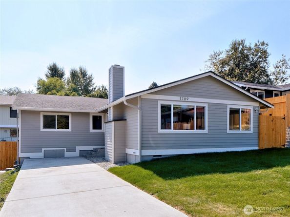 1709 SW Graham Street, Seattle WA 98106