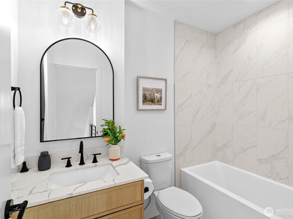 2538 14th Avenue W A, Seattle WA 98119
