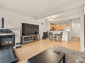 418 SE 17th Street 10B, Auburn WA 98002