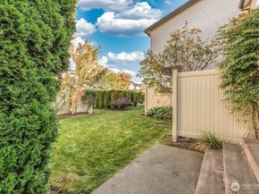 418 SE 17th Street 10B, Auburn WA 98002