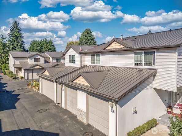 418 SE 17th Street 10B, Auburn WA 98002