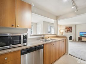 12404 E Gibson Road N203, Everett WA 98204