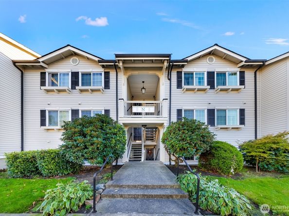 12404 E Gibson Road N203, Everett WA 98204