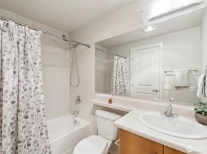 12404 E Gibson Road N203, Everett WA 98204