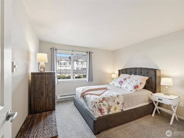 12404 E Gibson Road N203, Everett WA 98204