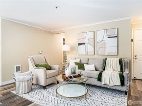 19230 Forest Park Drive NE J131, Lake Forest Park WA 98155