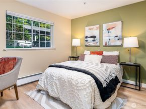 19230 Forest Park Drive NE J131, Lake Forest Park WA 98155