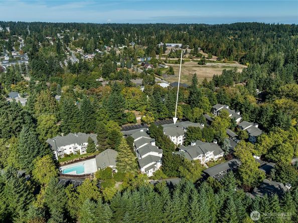 19230 Forest Park Drive NE J131, Lake Forest Park WA 98155