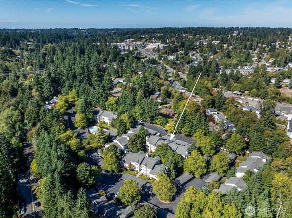 19230 Forest Park Drive NE J131, Lake Forest Park WA 98155