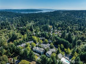 19230 Forest Park Drive NE J131, Lake Forest Park WA 98155
