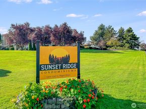 1315 S Puget Drive C36, Renton WA 98055