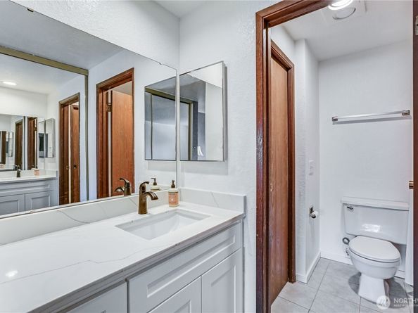 1315 S Puget Drive C36, Renton WA 98055