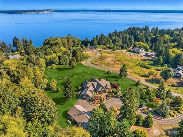 39171 NE No Name Place, Hansville WA 98340