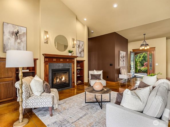 39171 NE No Name Place, Hansville WA 98340
