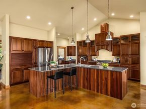 39171 NE No Name Place, Hansville WA 98340
