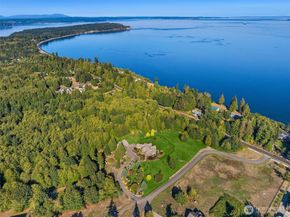 39171 NE No Name Place, Hansville WA 98340