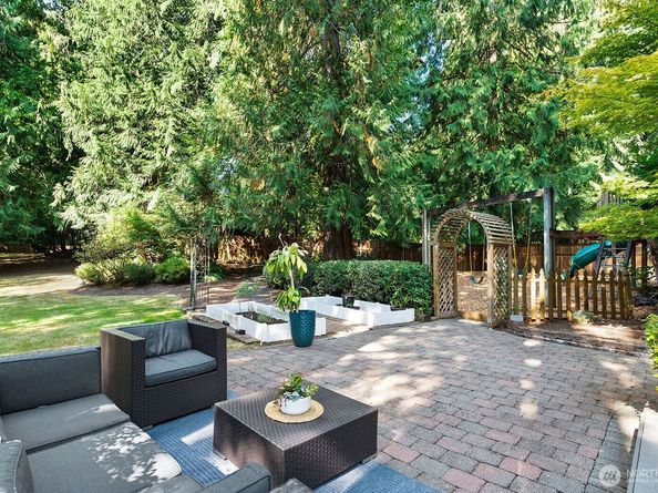 20201 NE 163rd Street, Woodinville WA 98077