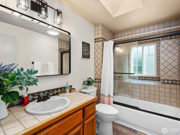 20201 NE 163rd Street, Woodinville WA 98077