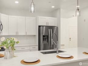 200 S 48th Street E, Renton WA 98055