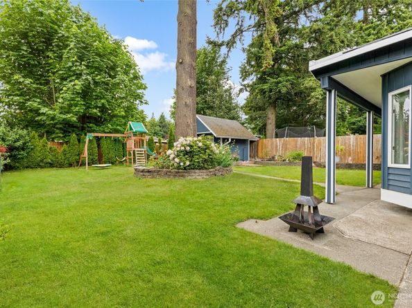22718 1st Place W, Bothell WA 98021