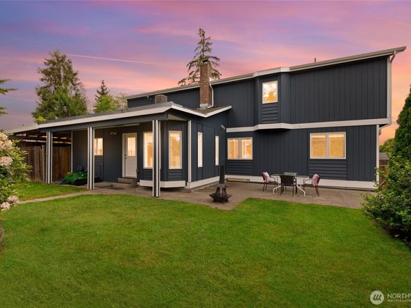 22718 1st Place W, Bothell WA 98021