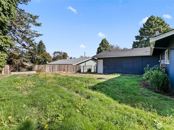 22309 115th Place SE, Kent WA 98031