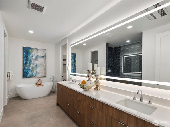 14140 SE 8th Street, Bellevue WA 98007
